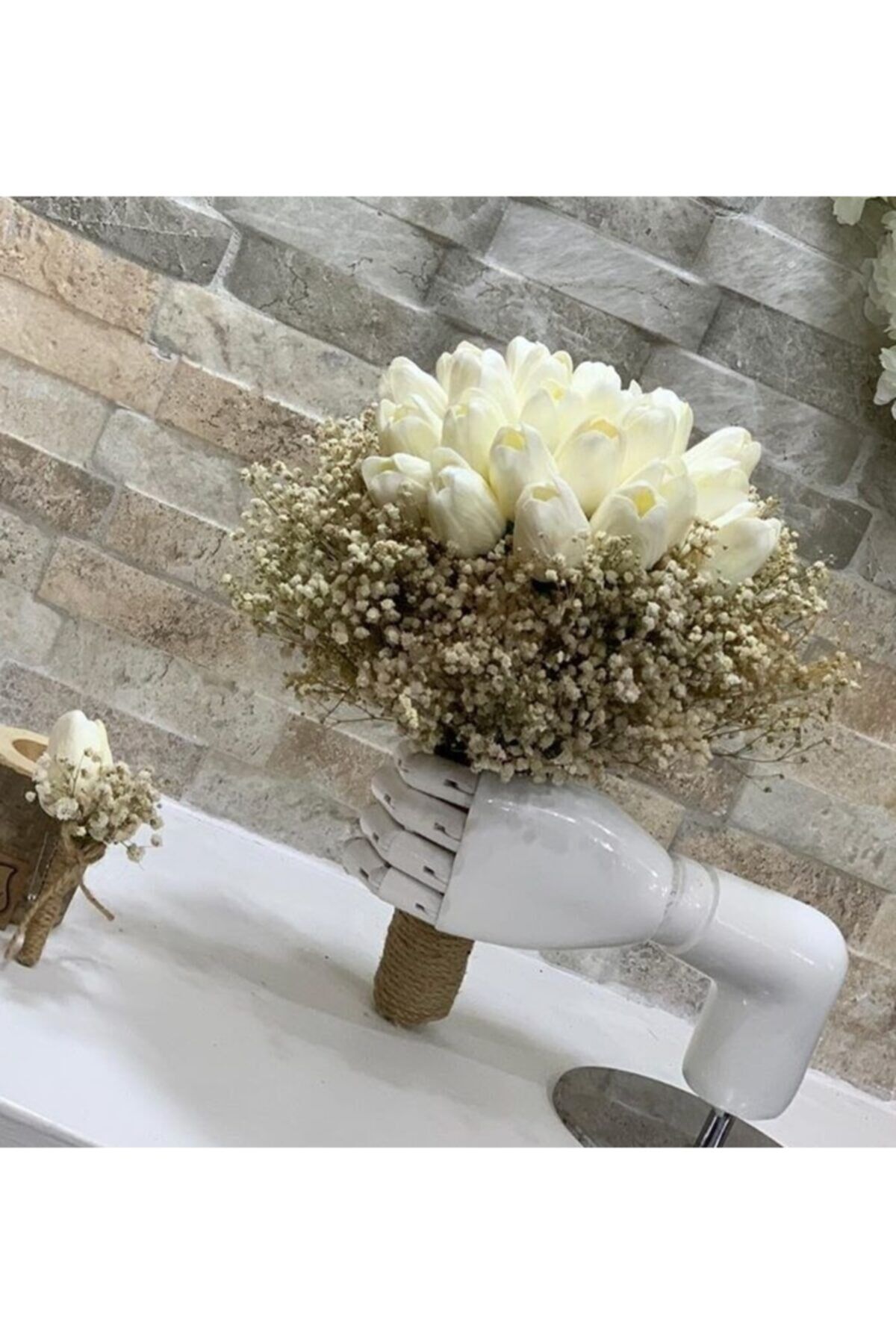 Gelin Buketi Islak Lale Gelin Eli Çiçeği Ve Damat Yaka Çiçeği