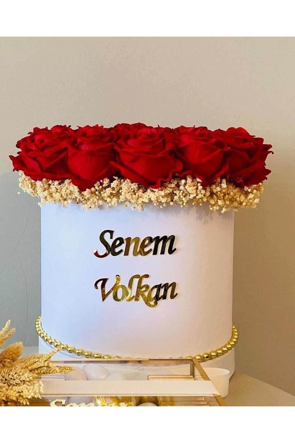 Silindir Kutuda Gerçek Görünümlü Yapay Kadife Gül Kız Isteme Buketi