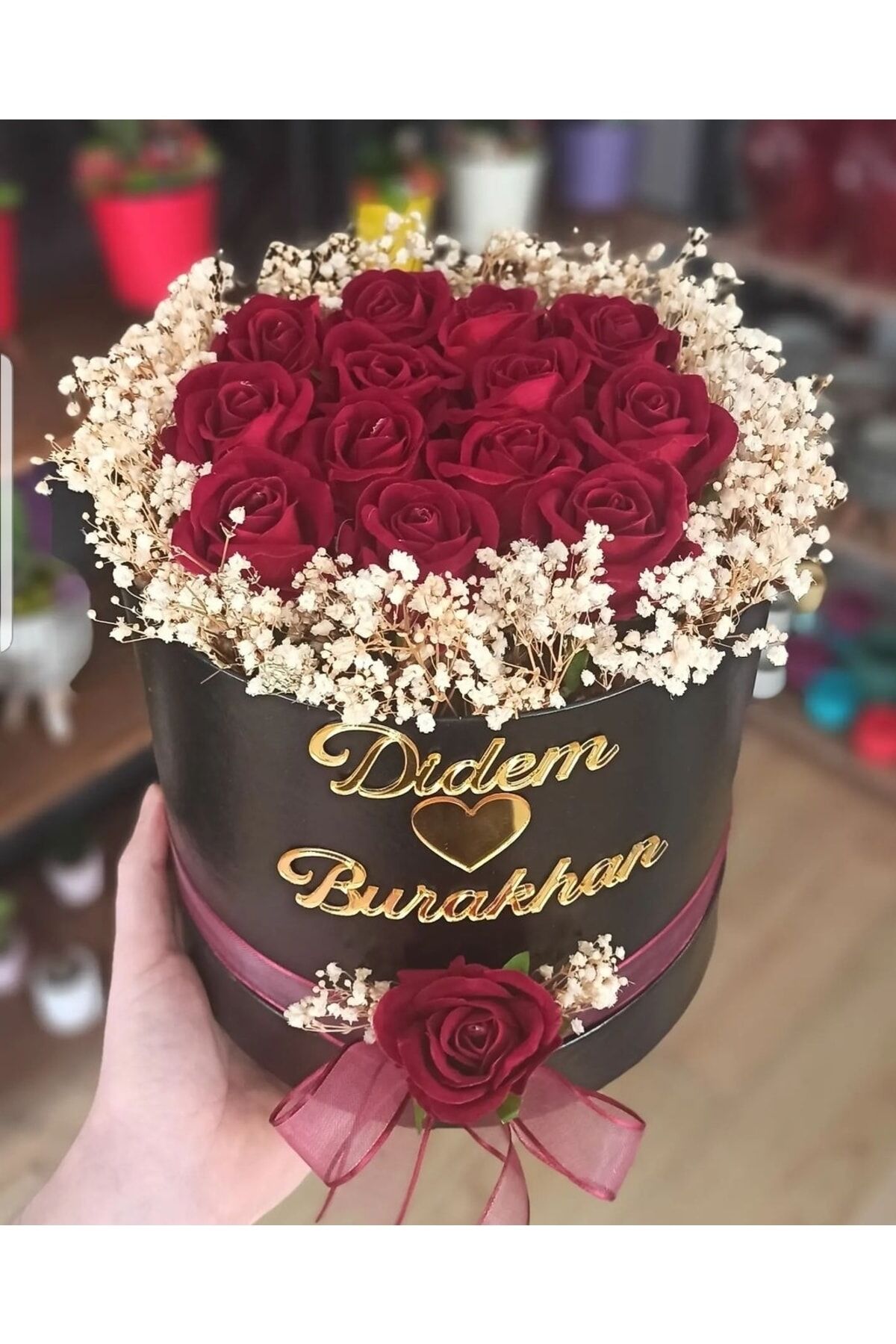 Silindir Kutuda Gerçek Görünümlü Yapay Kadife Gül Kız Isteme Buketi Hediyelik Çiçek