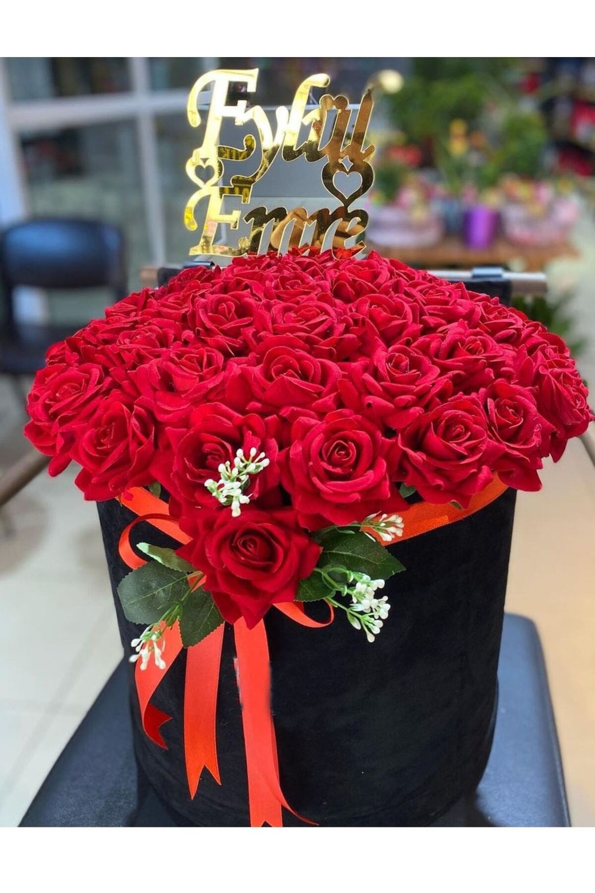 Silindir Kutuda Gerçek Görünümlü Yapay Kadife Gül Kız Isteme Buketi Hediyelik Çiçek