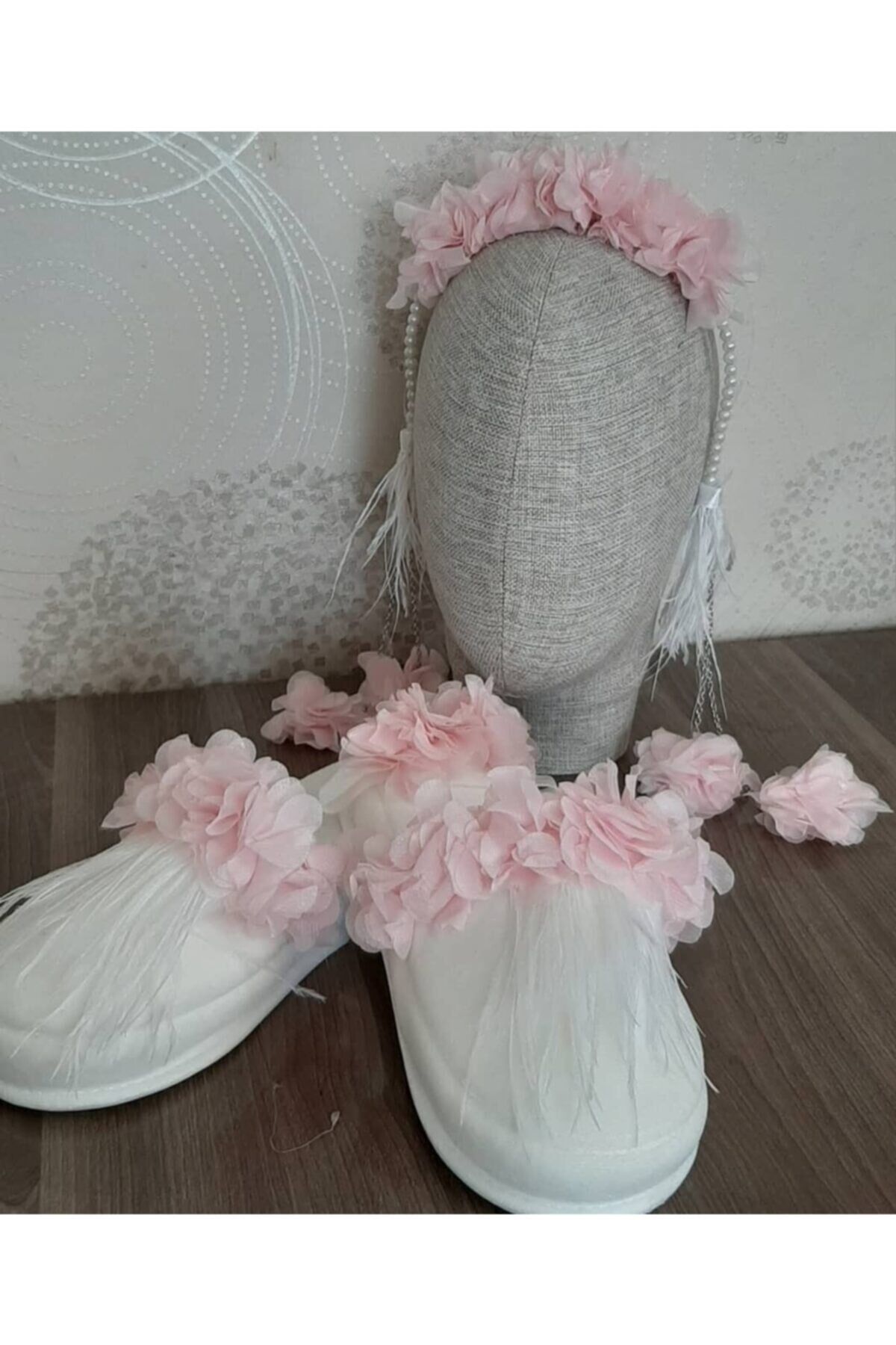 Sarkan Küpeli Lohusa Tacı Ve Tüylü Lohusa Terlik Seti Somon