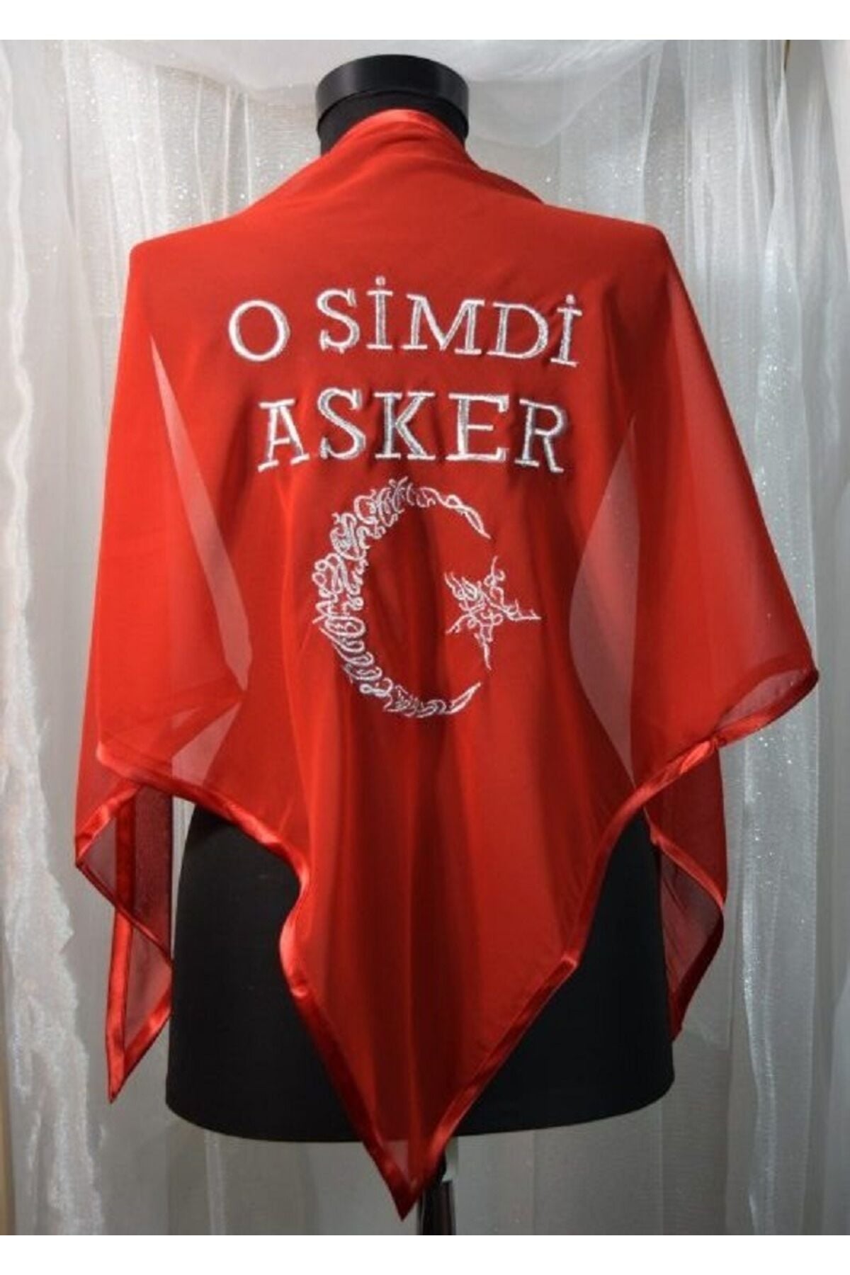 O Şimdi Asker İşlemeli Biyeli Asker Şalı Duvak Biyeli Örtü Kırmızı