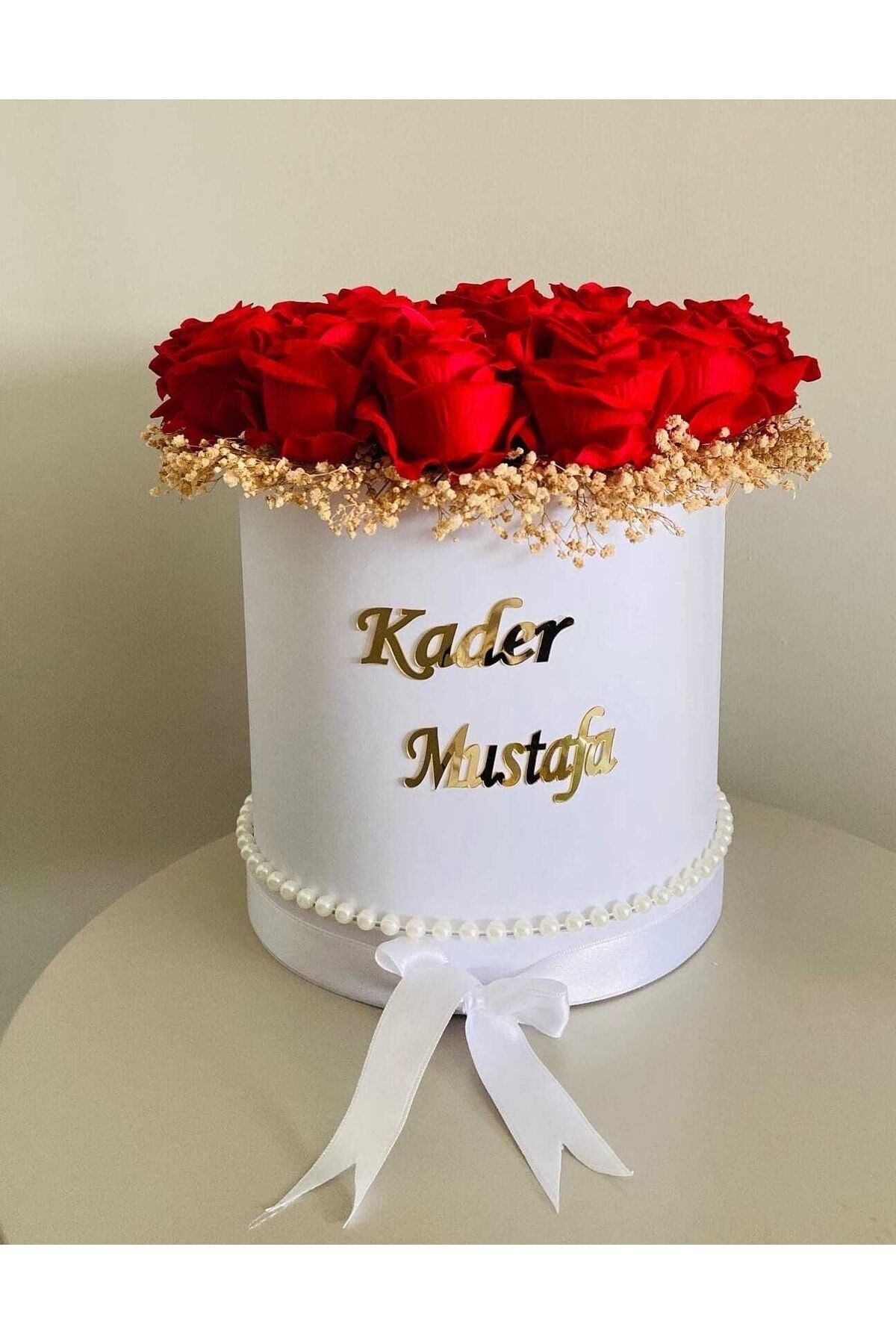 Silindir Kutuda Gerçek Görünümlü Yapay Kadife Gül Kız Isteme Buketi