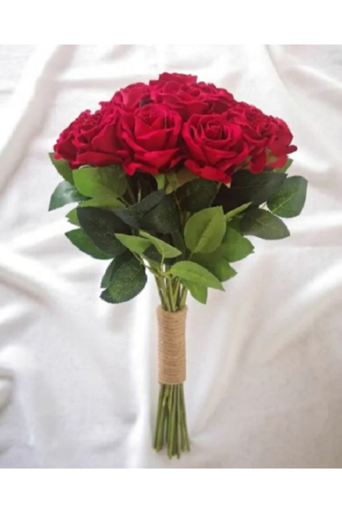 Gerçek Görünümlü Yapay Gül Buketi