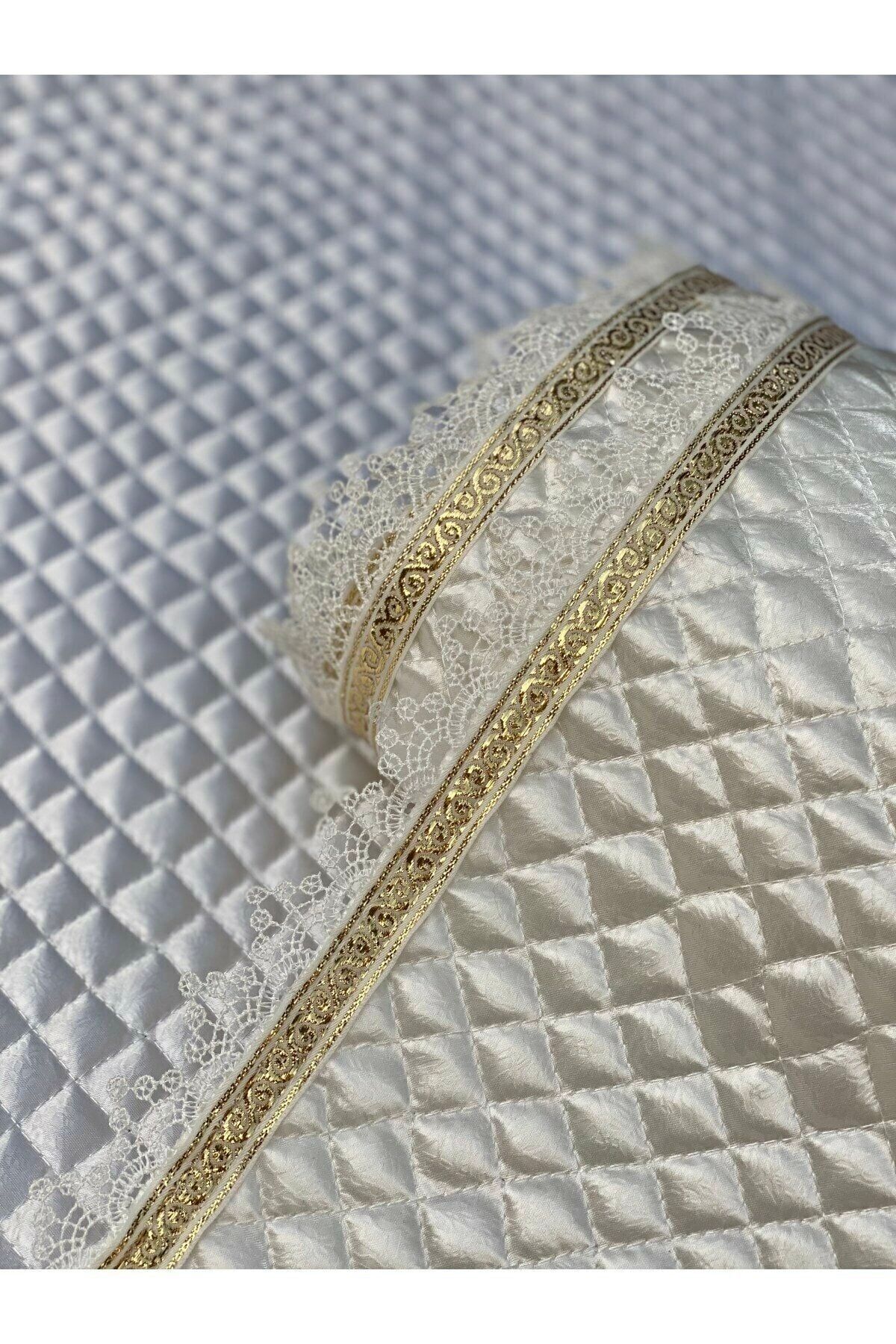 Dolap İçi Krem Kapitone Güpürlü Gold Su Taşlı Raf Örtüsü En 50 santim Boy 9 Metre