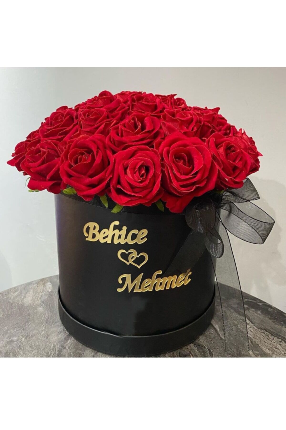 Silindir Kutuda Gerçek Görünümlü Yapay Kadife Gül Kız Isteme Buketi