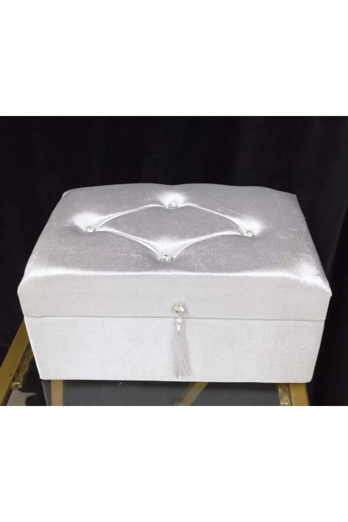 Gelin Çeyiz Makyaj Sandığı Lüx Ithal Kadife Kapitıne Model Taşlı Gelin Makyaj Sandığı