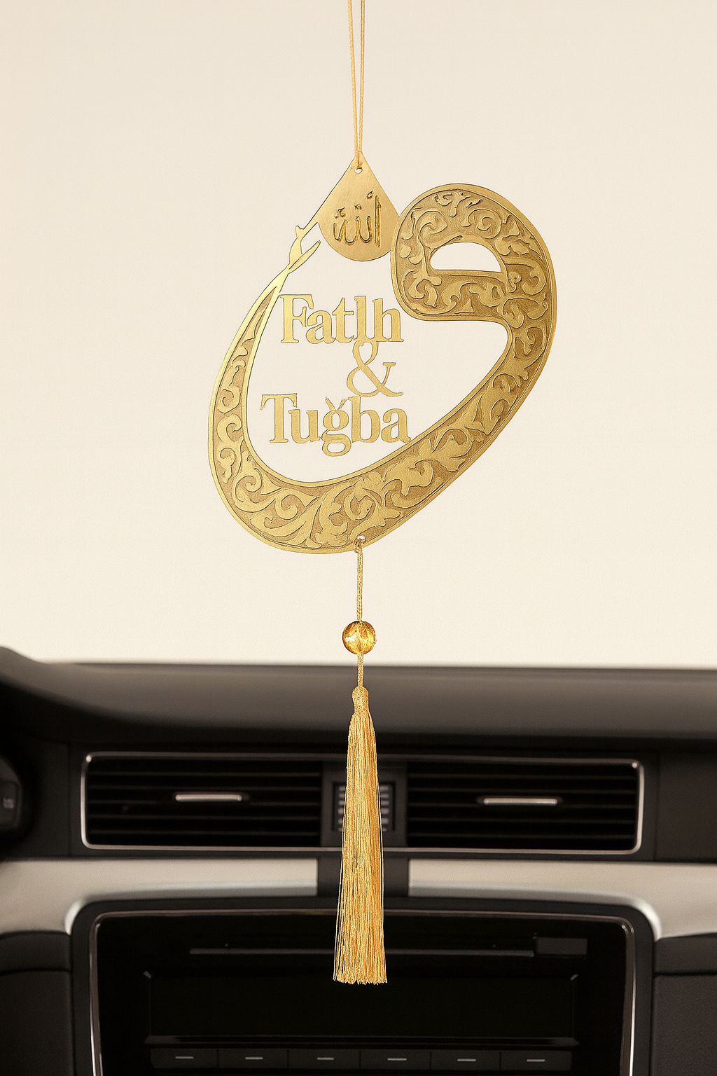 Araba Süsü Vav Figürlü Pleksi Araba Dikiz Aynası Süsü Gold