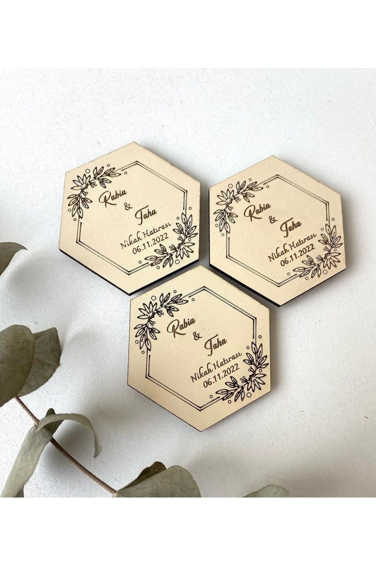 Söz Nişan Nikah Hatırası Süslü Altıgen Model Ahşap Söz Nişan Nikah Hatırası Magnet 15 Adet