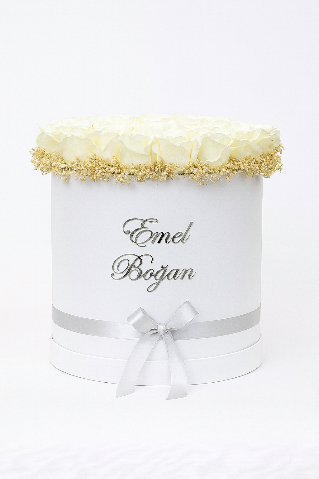 Silindir Kutuda Gerçek Görünümlü Yapay Kadife Gül Kız İsteme Buketi