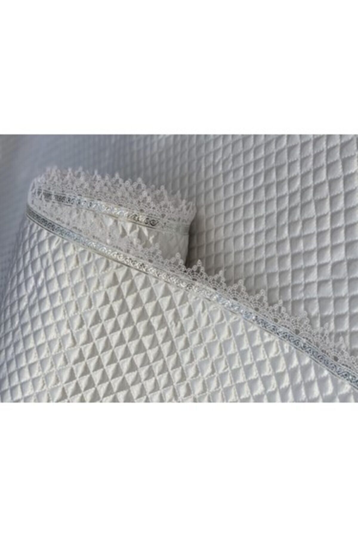 Dolap Içi Beyaz Kapitone Güpürlü Gümüş Sutaşlı Raf Örtüsü En 50santim Boy 5 Metre