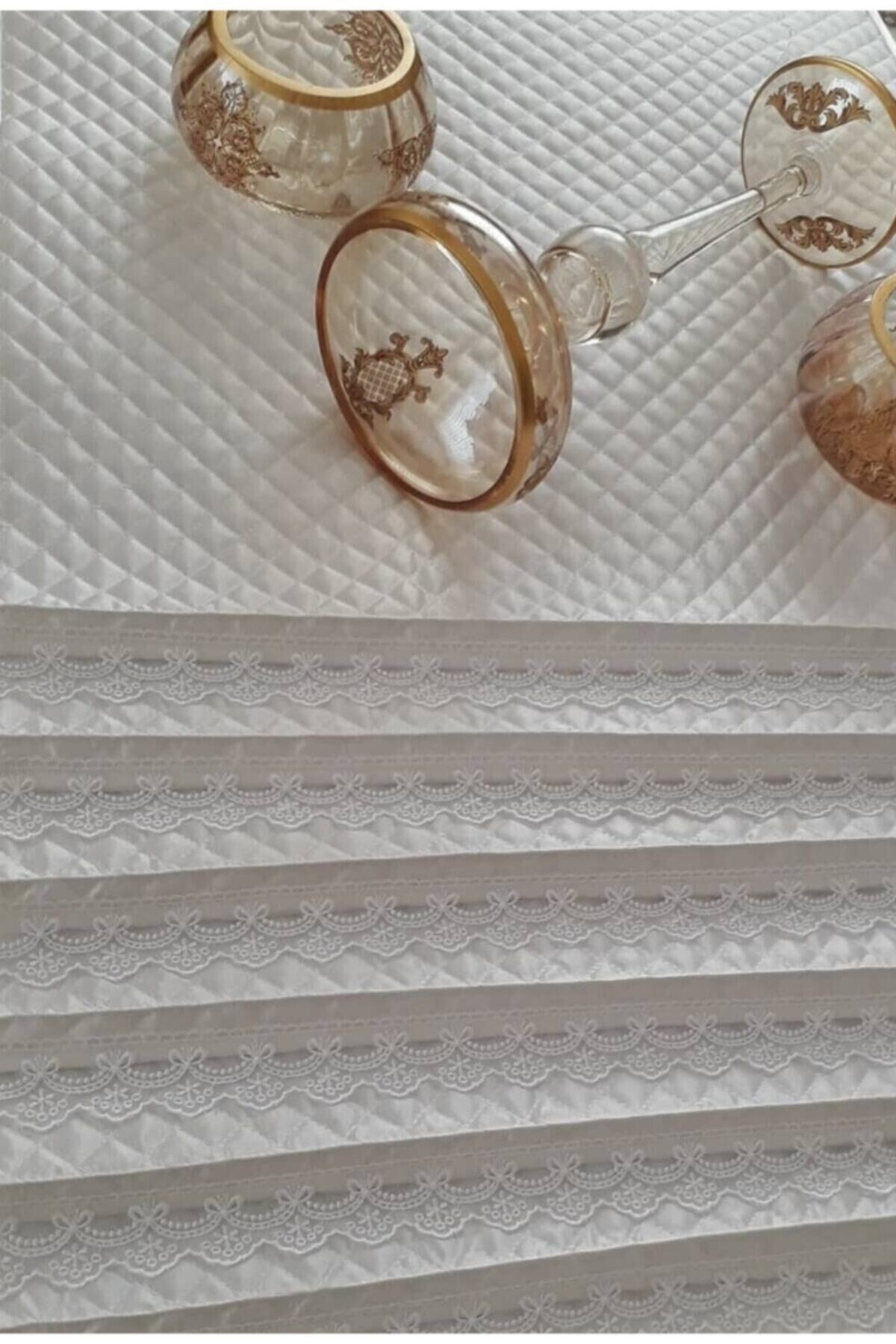 Dolap Içi Kapitone Güpürlü Raf Örtüsü Büküm Dikişli En 50cm Boy 5 Metre Krem
