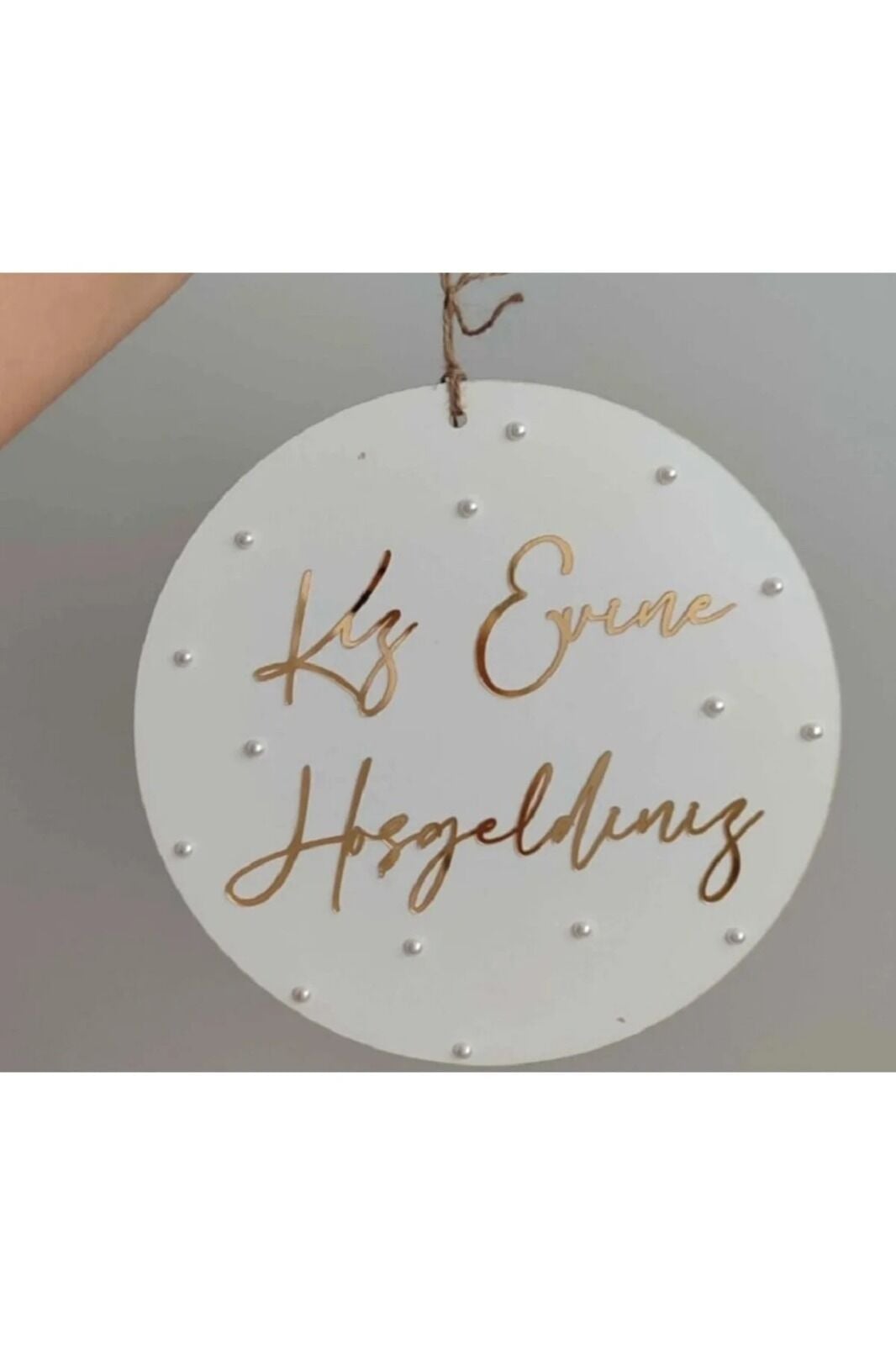 Kız Evine Hoşgeldiniz Ahşap Kapı Süsü İnci Süslemeli Duvar Dekoru 28cm Gold Yazili
